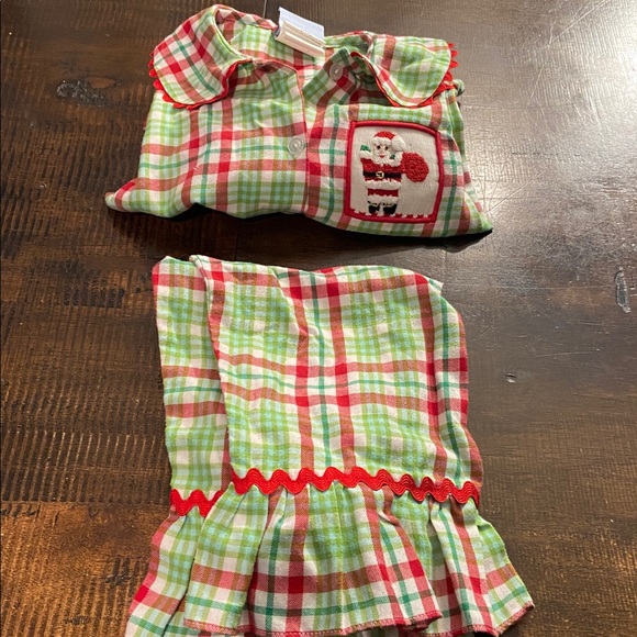 Three sisters smocked Plaid Kids Pajamas with Red and Green Accents 12 months - Picture 9 of 9